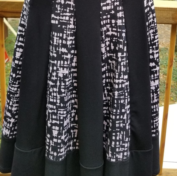 Connected Apparel Black and Blush Pink Dress - Picture 4 of 5